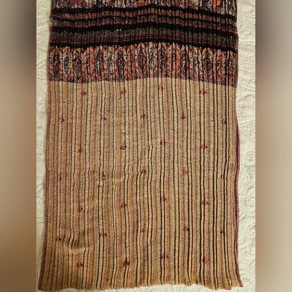 Scarf - Picture 2 of 5